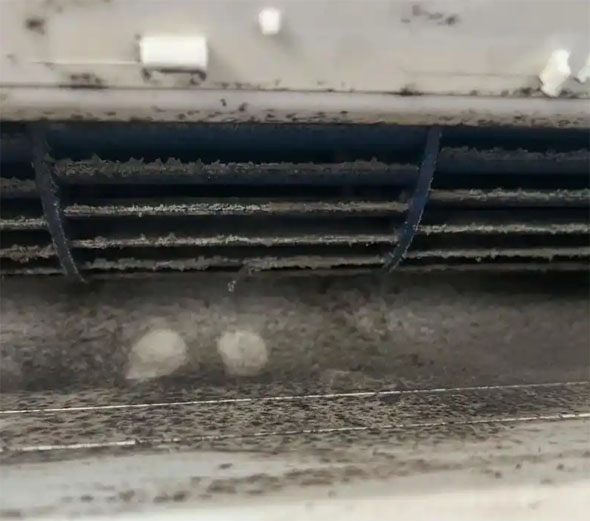 南澳空调吹的风有股烧焦味是怎么回事